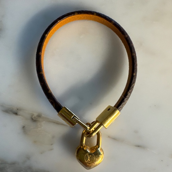 Louis Vuitton - Crazy in Lock Heart Bracelet - Picture 8 of 12